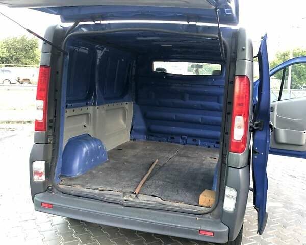 Синий Рено Трафик, объемом двигателя 2 л и пробегом 182 тыс. км за 9500 $, фото 9 на Automoto.ua