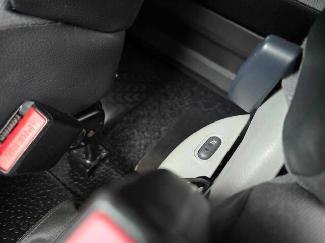 Синій Рено Трафік, об'ємом двигуна 0 л та пробігом 270 тис. км за 14199 $, фото 9 на Automoto.ua