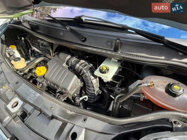 Синий Рено Трафик, объемом двигателя 2 л и пробегом 285 тыс. км за 17800 $, фото 99 на Automoto.ua