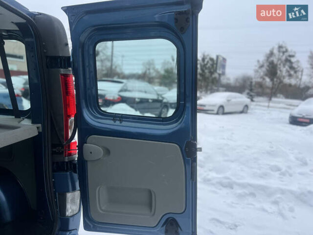 Синій Рено Трафік, об'ємом двигуна 2 л та пробігом 126 тис. км за 14999 $, фото 9 на Automoto.ua