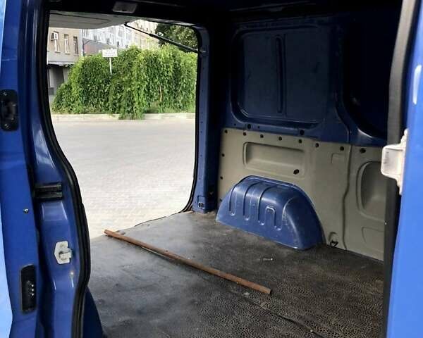 Синий Рено Трафик, объемом двигателя 2 л и пробегом 182 тыс. км за 9500 $, фото 14 на Automoto.ua