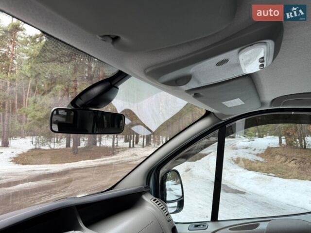 Синий Рено Трафик, объемом двигателя 2 л и пробегом 285 тыс. км за 17800 $, фото 48 на Automoto.ua