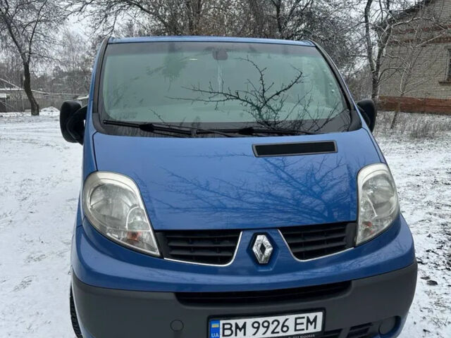 Синий Рено Трафик, объемом двигателя 2 л и пробегом 246 тыс. км за 13000 $, фото 3 на Automoto.ua