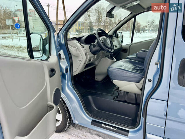 Синій Рено Трафік, об'ємом двигуна 2 л та пробігом 215 тис. км за 16899 $, фото 19 на Automoto.ua