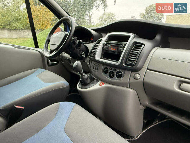 Синій Рено Трафік, об'ємом двигуна 2 л та пробігом 230 тис. км за 15800 $, фото 30 на Automoto.ua