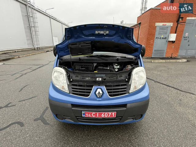 Синій Рено Трафік, об'ємом двигуна 2 л та пробігом 230 тис. км за 15800 $, фото 50 на Automoto.ua