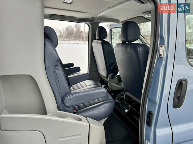 Синій Рено Трафік, об'ємом двигуна 2 л та пробігом 215 тис. км за 16899 $, фото 37 на Automoto.ua