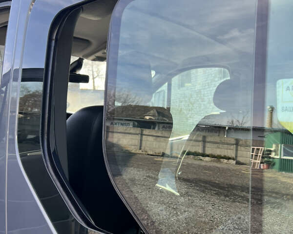 Синій Рено Трафік, об'ємом двигуна 2 л та пробігом 280 тис. км за 14900 $, фото 22 на Automoto.ua