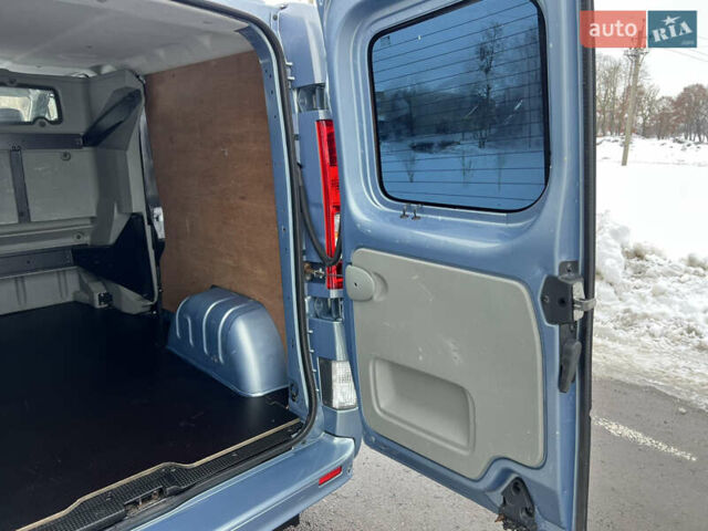 Синій Рено Трафік, об'ємом двигуна 2 л та пробігом 215 тис. км за 16899 $, фото 54 на Automoto.ua