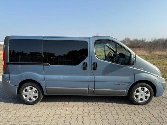 Синий Рено Трафик, объемом двигателя 2 л и пробегом 171 тыс. км за 8500 $, фото 3 на Automoto.ua