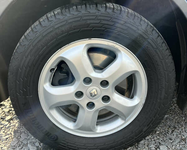 Синій Рено Трафік, об'ємом двигуна 2 л та пробігом 280 тис. км за 14900 $, фото 25 на Automoto.ua