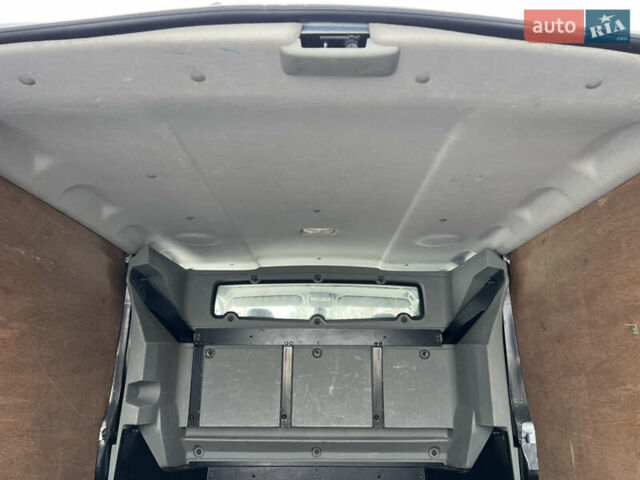 Синій Рено Трафік, об'ємом двигуна 2 л та пробігом 215 тис. км за 16900 $, фото 56 на Automoto.ua