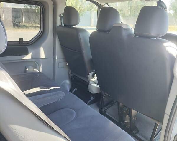 Синій Рено Трафік, об'ємом двигуна 2 л та пробігом 385 тис. км за 18500 $, фото 30 на Automoto.ua