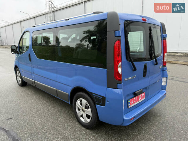 Синій Рено Трафік, об'ємом двигуна 2 л та пробігом 230 тис. км за 15800 $, фото 42 на Automoto.ua