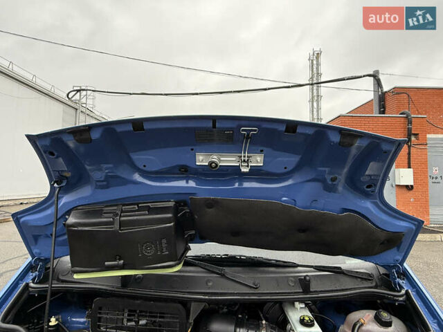 Синій Рено Трафік, об'ємом двигуна 2 л та пробігом 230 тис. км за 15800 $, фото 52 на Automoto.ua