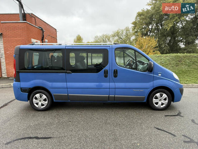 Синій Рено Трафік, об'ємом двигуна 2 л та пробігом 230 тис. км за 15800 $, фото 15 на Automoto.ua