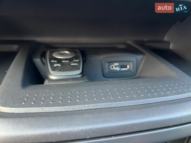 Синий Рено Трафик, объемом двигателя 2 л и пробегом 216 тыс. км за 16999 $, фото 27 на Automoto.ua