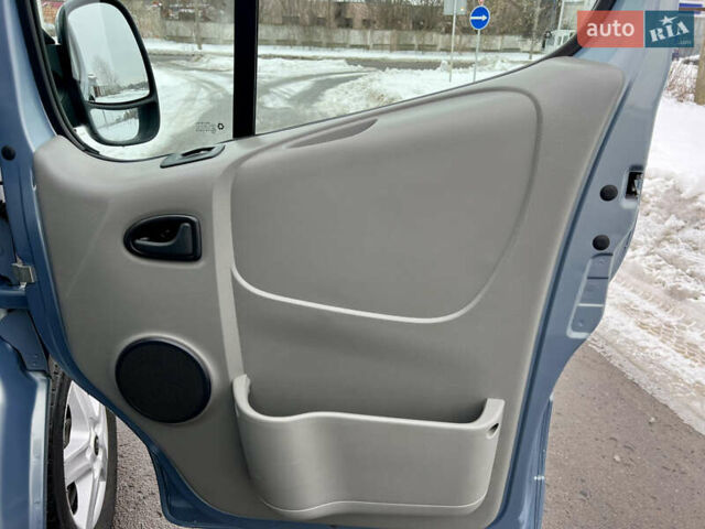 Синій Рено Трафік, об'ємом двигуна 2 л та пробігом 215 тис. км за 16850 $, фото 42 на Automoto.ua