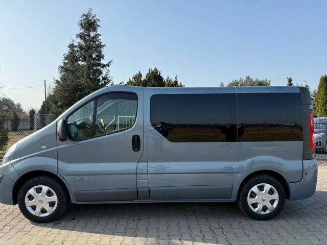 Синій Рено Трафік, об'ємом двигуна 2 л та пробігом 172 тис. км за 8000 $, фото 2 на Automoto.ua