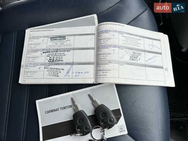 Синій Рено Трафік, об'ємом двигуна 2 л та пробігом 215 тис. км за 16899 $, фото 48 на Automoto.ua