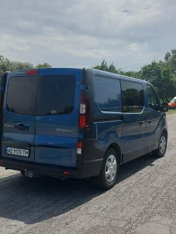 Синий Рено Трафик, объемом двигателя 1.6 л и пробегом 295 тыс. км за 12500 $, фото 4 на Automoto.ua