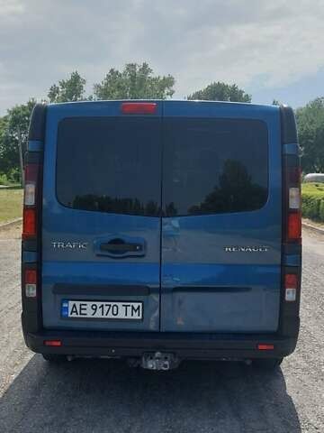 Синий Рено Трафик, объемом двигателя 1.6 л и пробегом 295 тыс. км за 12500 $, фото 3 на Automoto.ua