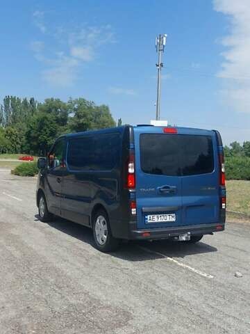 Синий Рено Трафик, объемом двигателя 1.6 л и пробегом 295 тыс. км за 12500 $, фото 5 на Automoto.ua