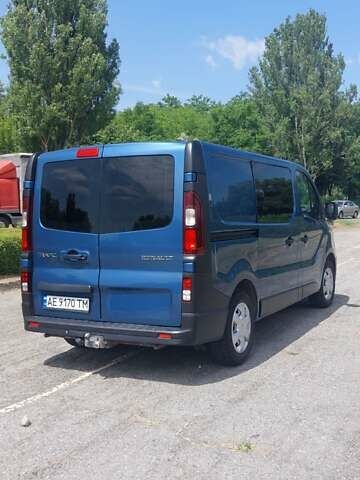 Синий Рено Трафик, объемом двигателя 1.6 л и пробегом 295 тыс. км за 12500 $, фото 6 на Automoto.ua
