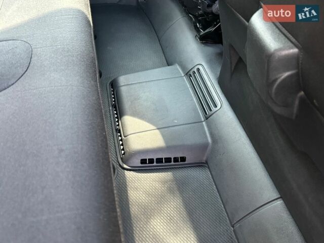 Синий Рено Трафик, объемом двигателя 1.6 л и пробегом 262 тыс. км за 16500 $, фото 25 на Automoto.ua