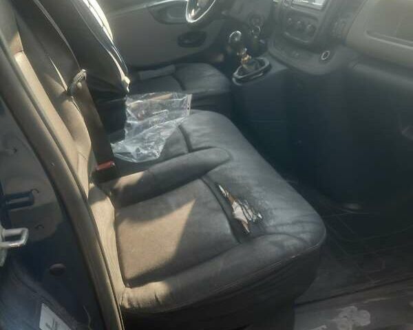 Синий Рено Трафик, объемом двигателя 1.6 л и пробегом 446 тыс. км за 13280 $, фото 17 на Automoto.ua