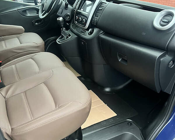 Синий Рено Трафик, объемом двигателя 2 л и пробегом 109 тыс. км за 24500 $, фото 16 на Automoto.ua