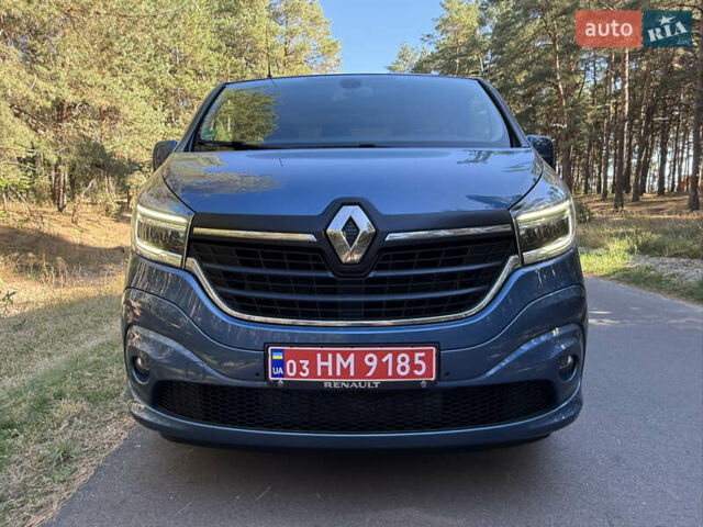 Синий Рено Трафик, объемом двигателя 2 л и пробегом 185 тыс. км за 28800 $, фото 4 на Automoto.ua