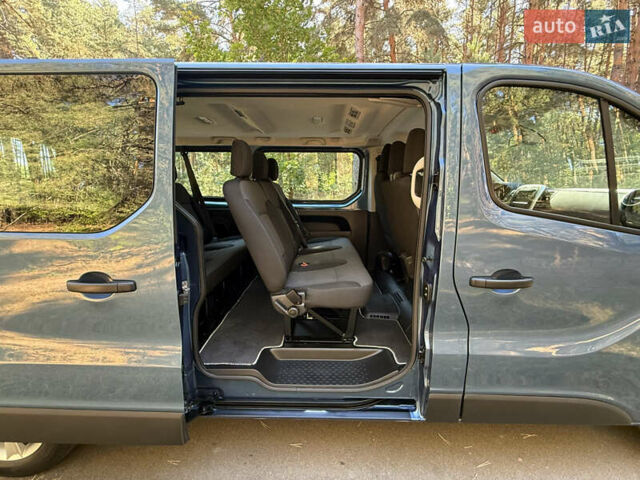 Синий Рено Трафик, объемом двигателя 2 л и пробегом 185 тыс. км за 28800 $, фото 50 на Automoto.ua
