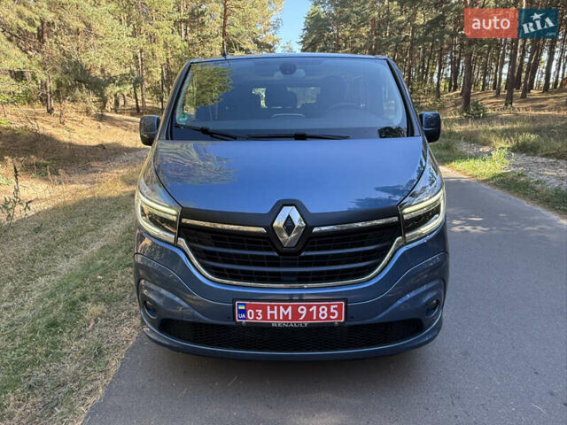 Синий Рено Трафик, объемом двигателя 2 л и пробегом 185 тыс. км за 28800 $, фото 3 на Automoto.ua