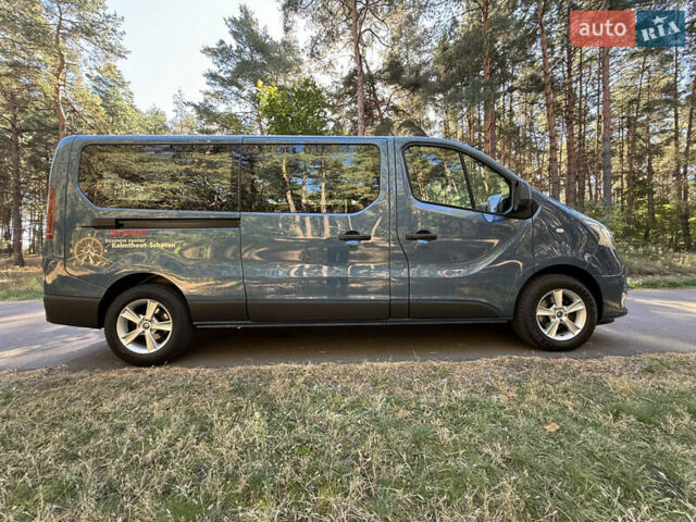 Синий Рено Трафик, объемом двигателя 2 л и пробегом 185 тыс. км за 28800 $, фото 16 на Automoto.ua