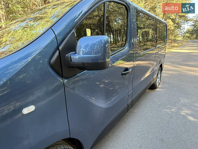 Синий Рено Трафик, объемом двигателя 2 л и пробегом 185 тыс. км за 28800 $, фото 21 на Automoto.ua