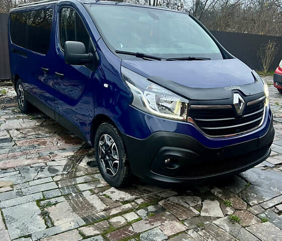 Синий Рено Трафик, объемом двигателя 2 л и пробегом 109 тыс. км за 24500 $, фото 1 на Automoto.ua