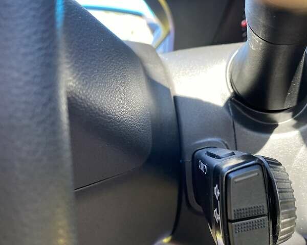 Синій Рено Трафік, об'ємом двигуна 2 л та пробігом 70 тис. км за 28900 $, фото 34 на Automoto.ua
