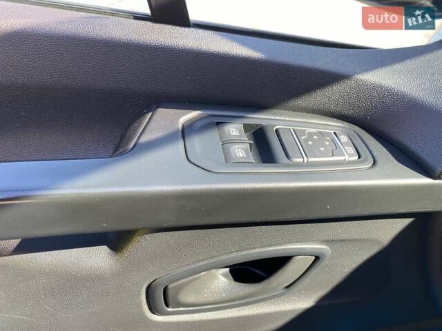 Синій Рено Трафік, об'ємом двигуна 2 л та пробігом 70 тис. км за 28900 $, фото 31 на Automoto.ua