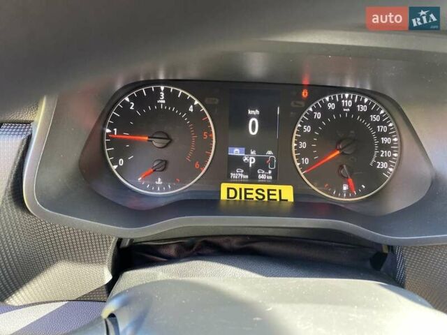 Синій Рено Трафік, об'ємом двигуна 2 л та пробігом 70 тис. км за 28900 $, фото 13 на Automoto.ua