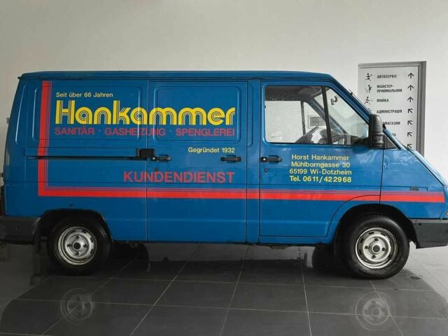 Синий Рено Трафик, объемом двигателя 1.9 л и пробегом 125 тыс. км за 4200 $, фото 6 на Automoto.ua