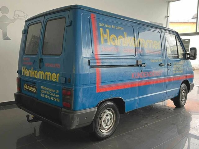 Синий Рено Трафик, объемом двигателя 1.9 л и пробегом 125 тыс. км за 4200 $, фото 5 на Automoto.ua