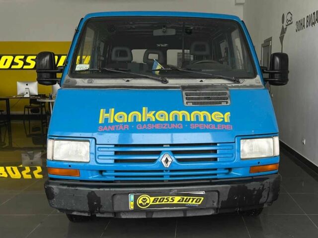 Синий Рено Трафик, объемом двигателя 1.9 л и пробегом 125 тыс. км за 4200 $, фото 1 на Automoto.ua