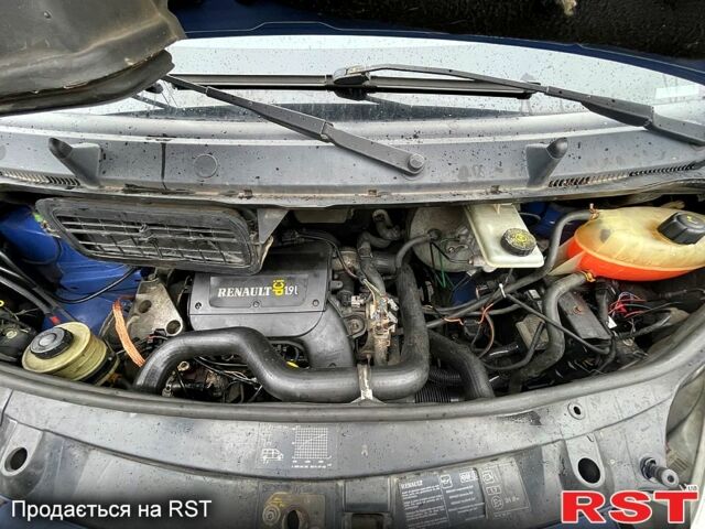 Синий Рено Трафик, объемом двигателя 1.9 л и пробегом 284 тыс. км за 6600 $, фото 11 на Automoto.ua