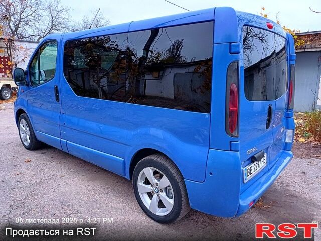 Синий Рено Трафик, объемом двигателя 1.9 л и пробегом 270 тыс. км за 7500 $, фото 7 на Automoto.ua