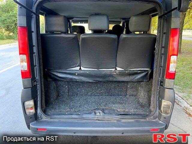 Синій Рено Трафік, об'ємом двигуна 2.5 л та пробігом 317 тис. км за 9300 $, фото 7 на Automoto.ua