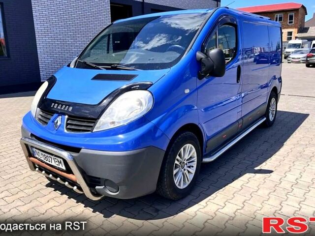 Синий Рено Трафик, объемом двигателя 2 л и пробегом 320 тыс. км за 8300 $, фото 1 на Automoto.ua