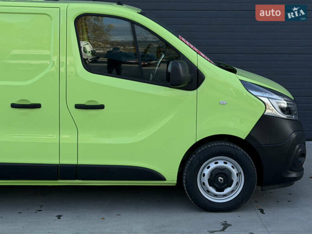 Зеленый Рено Трафик, объемом двигателя 2 л и пробегом 188 тыс. км за 17800 $, фото 56 на Automoto.ua