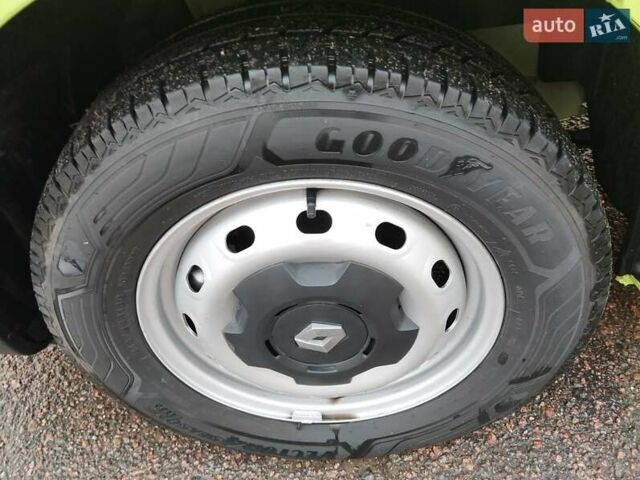 Зелений Рено Трафік, об'ємом двигуна 2 л та пробігом 188 тис. км за 18950 $, фото 12 на Automoto.ua