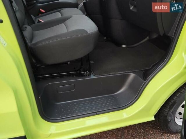 Зелений Рено Трафік, об'ємом двигуна 2 л та пробігом 188 тис. км за 18950 $, фото 27 на Automoto.ua